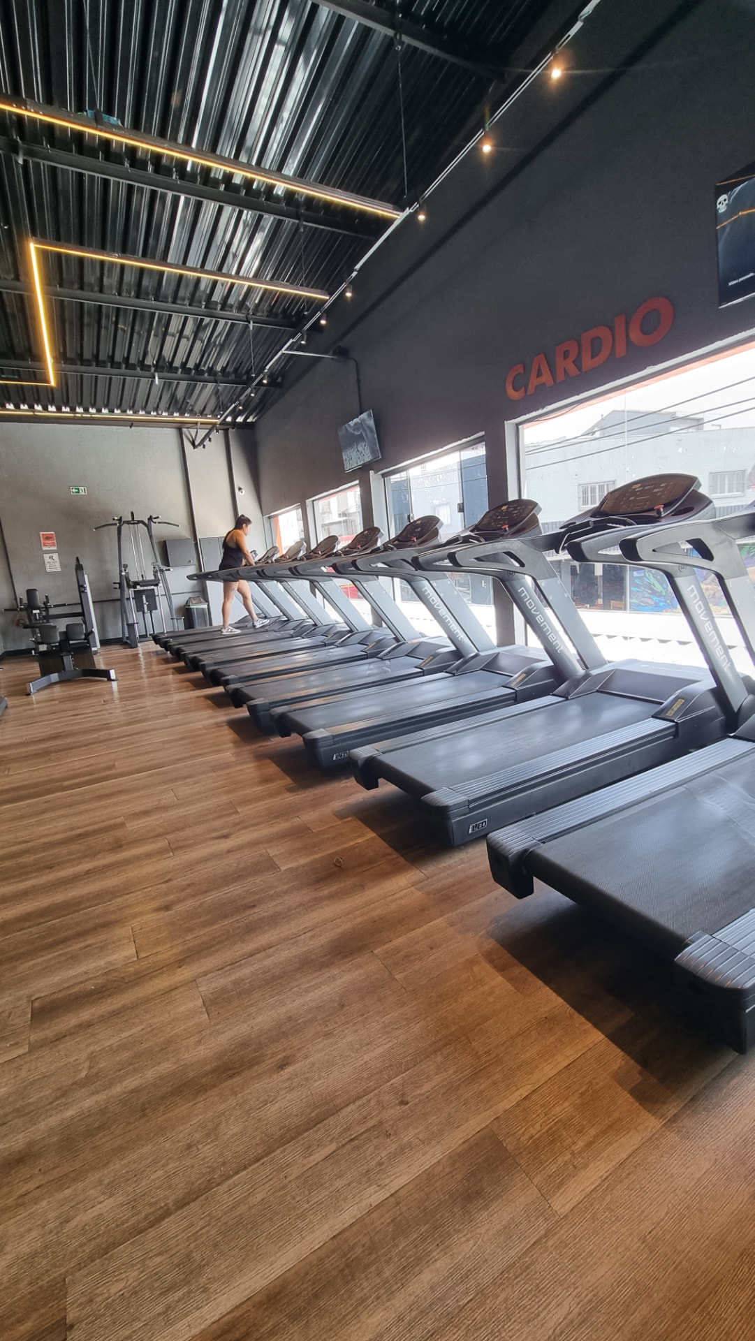 Esteiras e área de cardio da RA Novo Horizonte